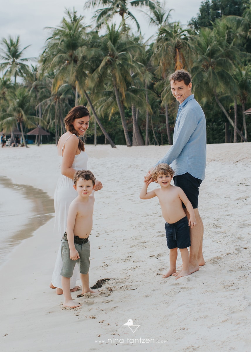 professional outdoor family portraits on sentosa