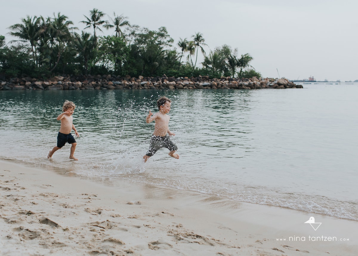 professional sibling portrait on sentosa singapore