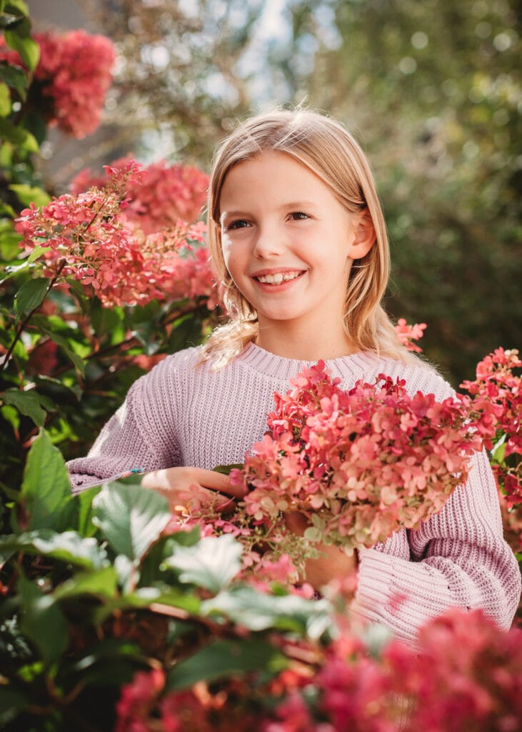 Portrait eines Mädchen im Garten