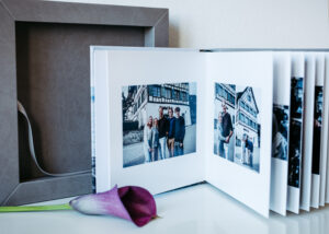 Ein hochwertiges Fotoalbum mit Portraits einer Familie, aufgenommen in Zuerich