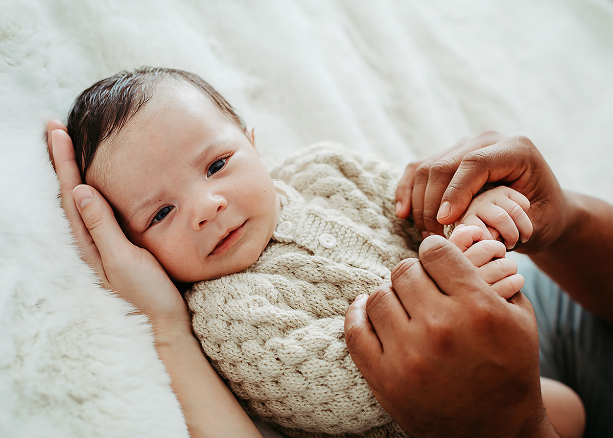 Neugeborenen Portraits entspannt zu Hause in Zürich